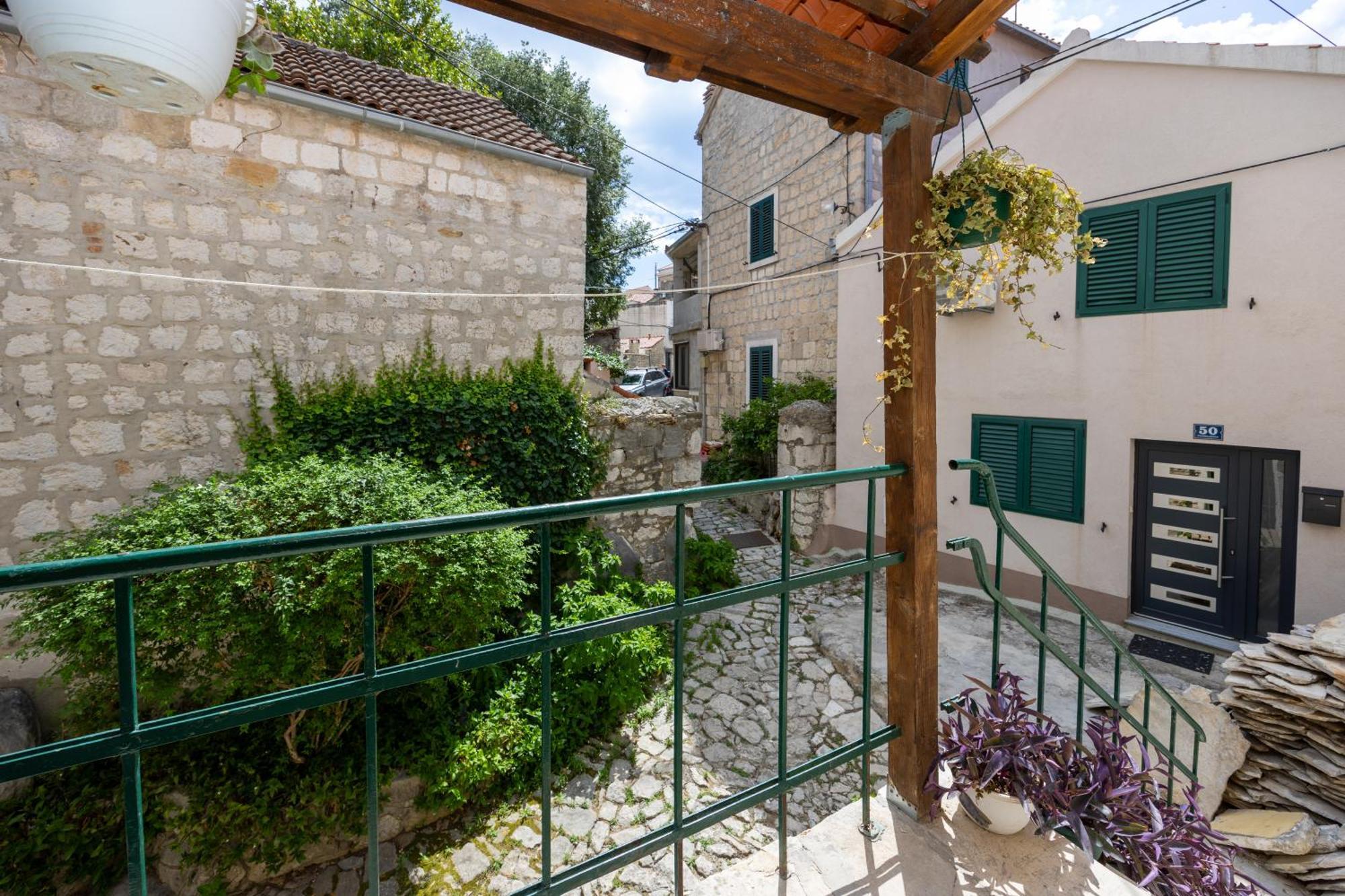 Kruna Apartments Est 2024 Split Dış mekan fotoğraf