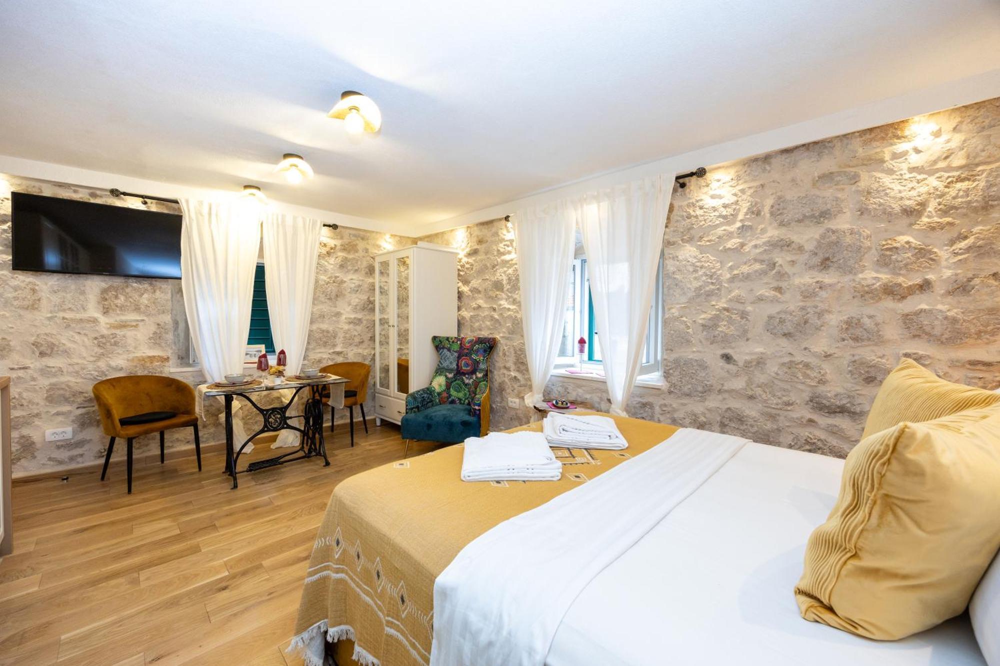 Kruna Apartments Est 2024 Split Dış mekan fotoğraf